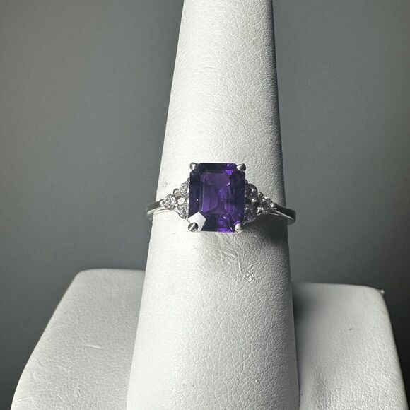 NWOT Emerald Cut Amethyst with cz accent diamonds in sterling silver ring! - Picture 11 of 11